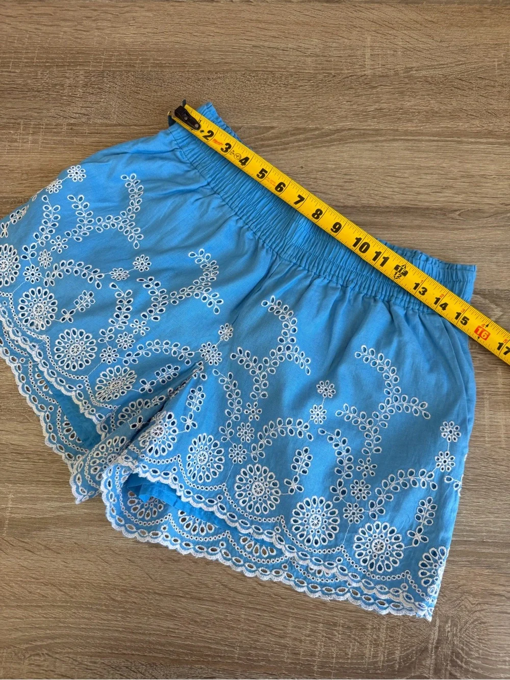 J Crew Blue/White Floral Eyelet Embroidered Pull-On Shorts Size Small